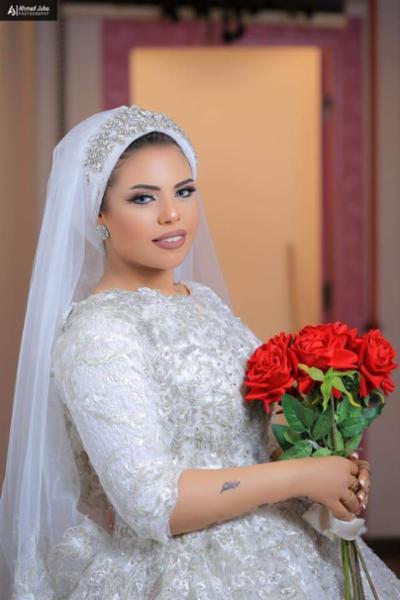 إطلالة مميزة تليق بكِ مع ديفا أتيليه وميك أب أستوديو