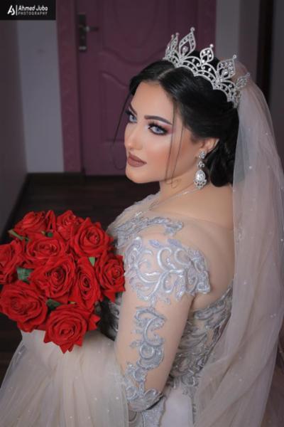 مش التاج بس اللي بيخليكي ( ملكة فرحك ) مع ديفا أتيليه وميك أب أستوديو 😉