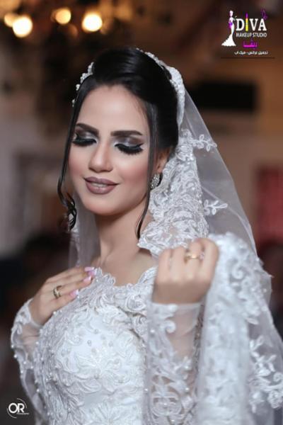 خليكي مميزة بفورمة شعر ولا أحلى من ديفا أتيليه وميك أب أستوديو 🌹🎊