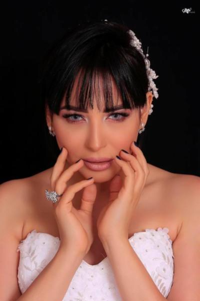 الفنانة ساندي ... في ديفا أتيليه وميك أب أستوديو