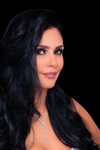 الفنانة ساندي علي ... في ديفا أتيليه وميك أب أستوديو