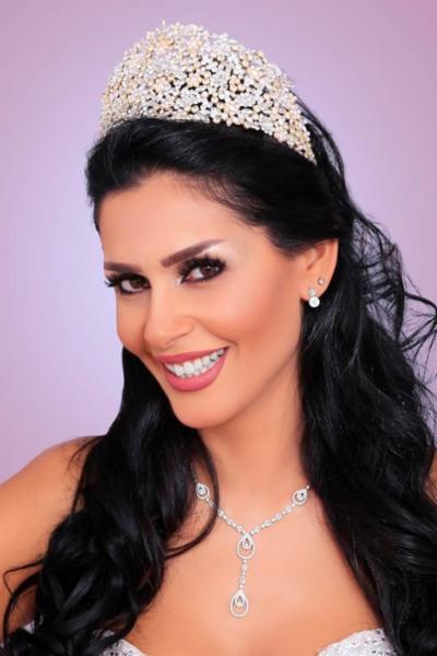 الفنانة ساندي علي ... في ديفا أتيليه وميك أب أستوديو