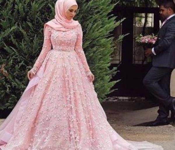 طريقه اختيار الفستان المناسب